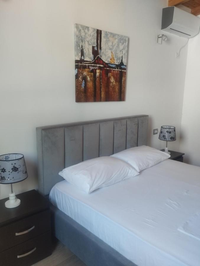 Ksamil Holiday Apartment *
